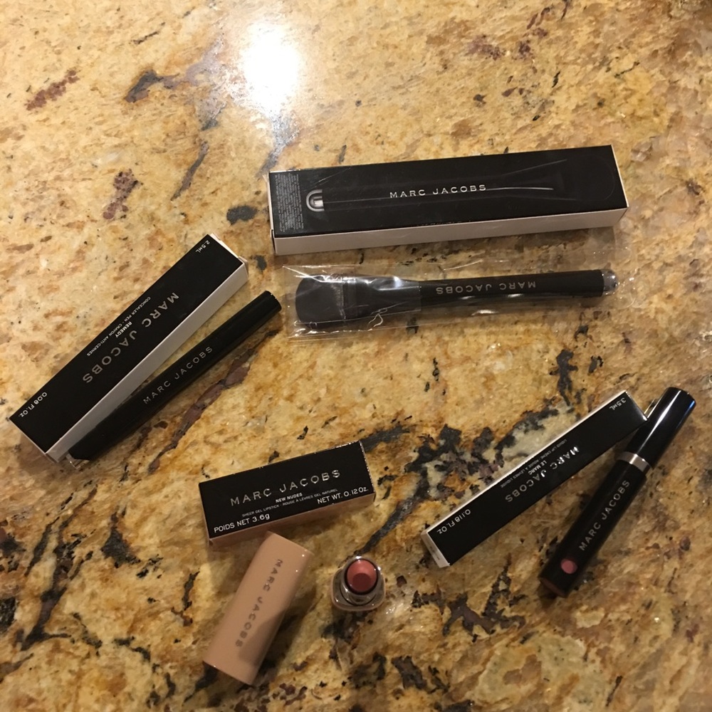 Marc Jacobs makeup bundle